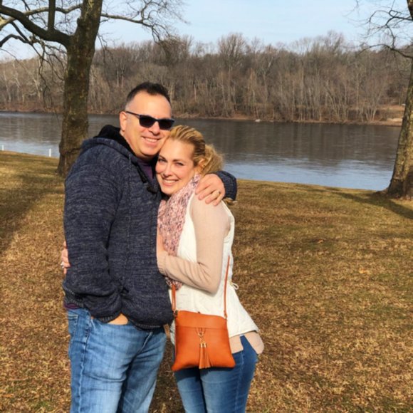 Meet your Posher, Lauren - Picture 2 of 8